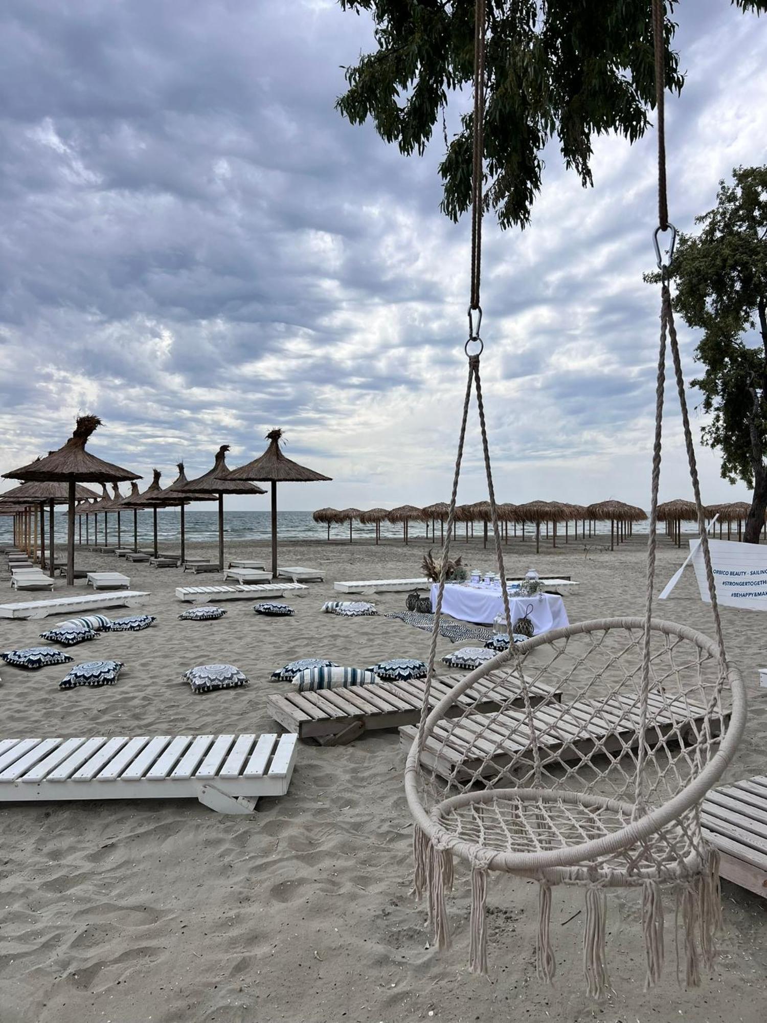 Hotel Manor Năvodari Екстериор снимка