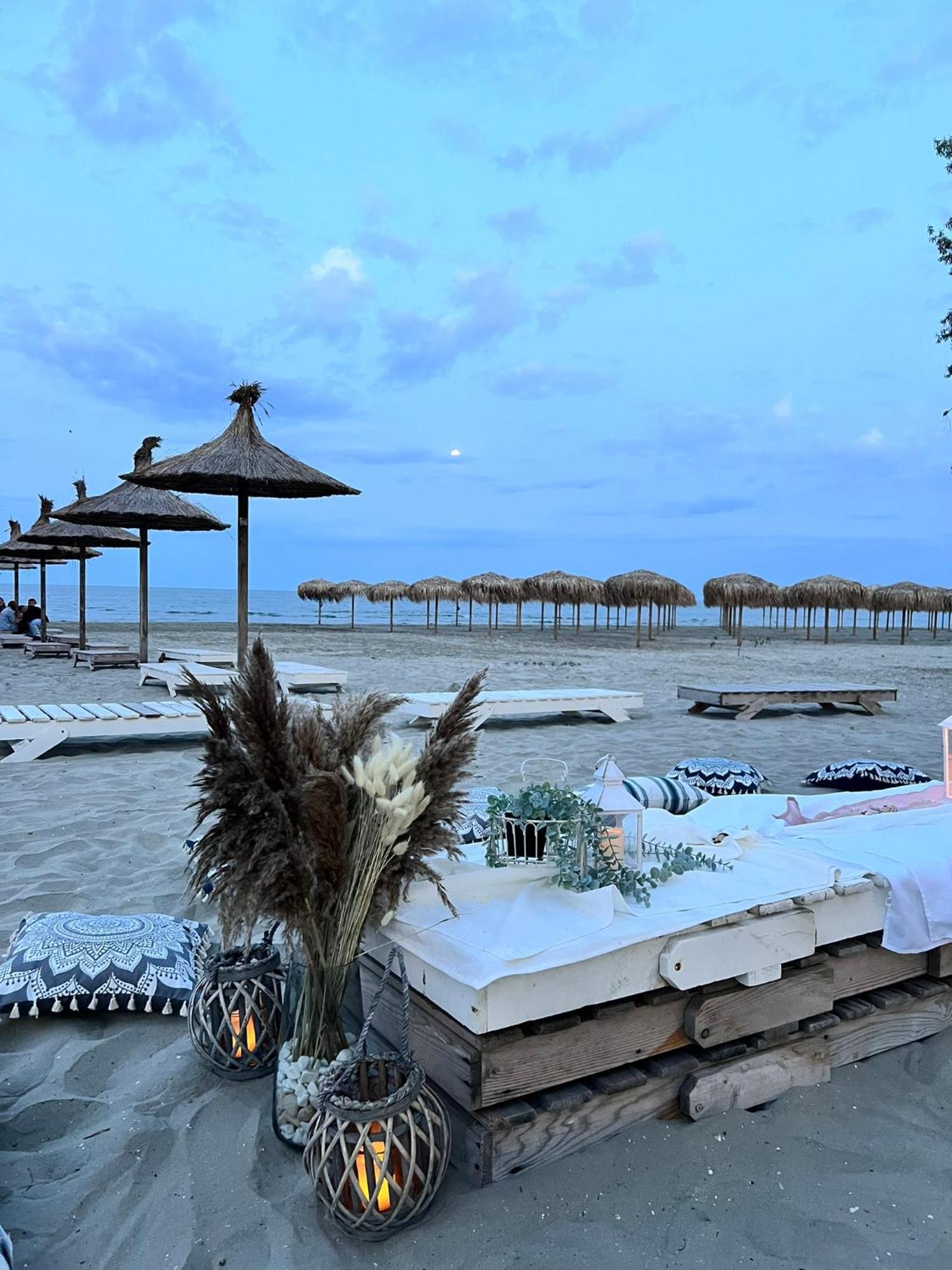 Hotel Manor Năvodari Екстериор снимка